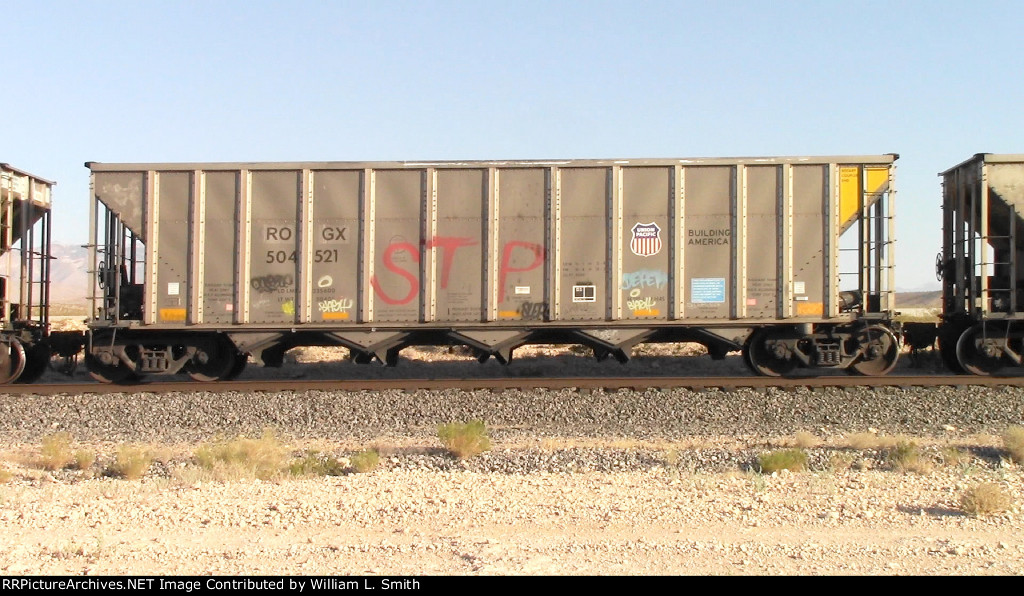 WB Unit Loaded Hooper Frt at Erie NV W-MdTrnSlv-Pshrs -70